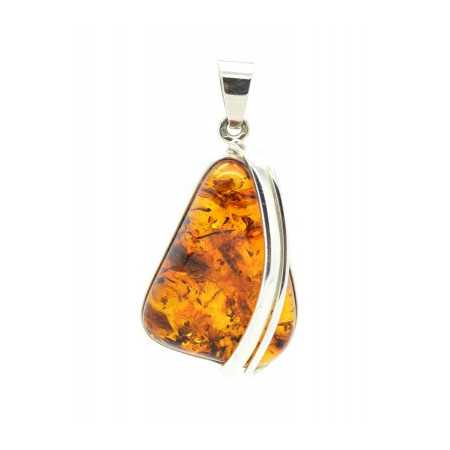 Medál borostyánnal