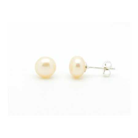 Fülbevaló gyönggyel