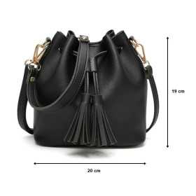 Fekete, kézi vagy vállra akasztható női táska. 5032oc